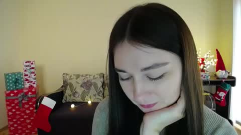 Snapshot of gabby_di chatting on December 16, 2024, 12:16 pm Jaklin online show from December 16, 2024, 12:16 pm