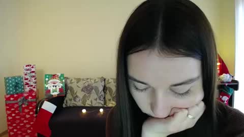 Snapshot of gabby_di chatting on December 17, 2024, 10:01 am Jaklin online show from December 17, 2024, 10:01 am
