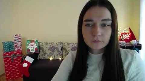 Snapshot of gabby_di chatting on December 19, 2024, 9:51 am Jaklin online show from December 19, 2024, 9:51 am