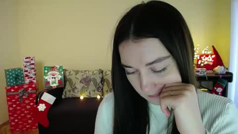 Snapshot of gabby_di chatting on December 19, 2024, 1:29 pm Jaklin online show from December 19, 2024, 1:29 pm