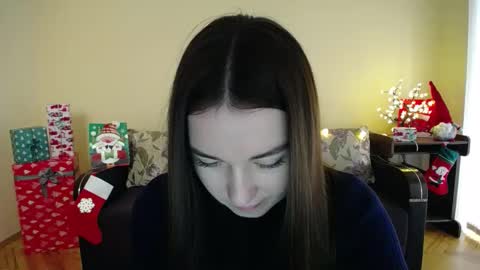 Snapshot of gabby_di chatting on December 21, 2024, 9:23 am Jaklin online show from December 21, 2024, 9:23 am