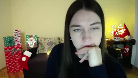 Snapshot of gabby_di chatting on December 24, 2024, 2:22 pm Jaklin online show from December 24, 2024, 2:22 pm
