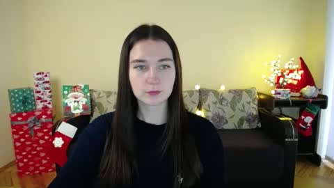 Snapshot of gabby_di chatting on December 25, 2024, 12:37 pm Jaklin online show from December 25, 2024, 12:37 pm