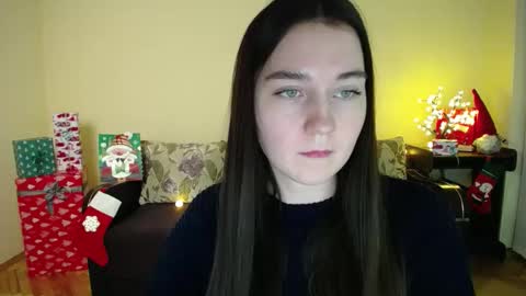 Snapshot of gabby_di chatting on December 25, 2024, 3:38 pm Jaklin online show from December 25, 2024, 3:38 pm