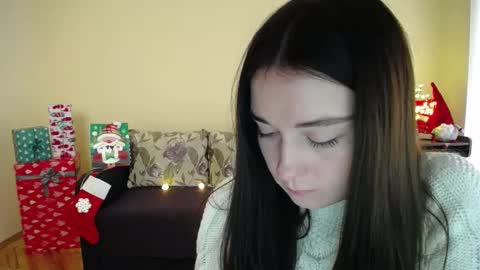 Snapshot of gabby_di chatting on December 27, 2024, 10:01 am Jaklin online show from December 27, 2024, 10:01 am