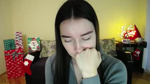 Snapshot of gabby_di chatting on December 28, 2024, 1:59 pm Jaklin online show from December 28, 2024, 1:59 pm