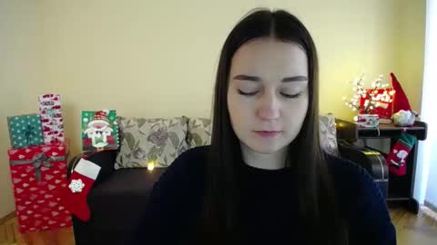 Snapshot of gabby_di chatting on January 2, 2025, 12:03 pm Jaklin online show from January 2, 2025, 12:03 pm