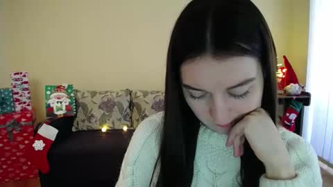 Snapshot of gabby_di chatting on January 4, 2025, 12:05 pm Jaklin online show from January 4, 2025, 12:05 pm