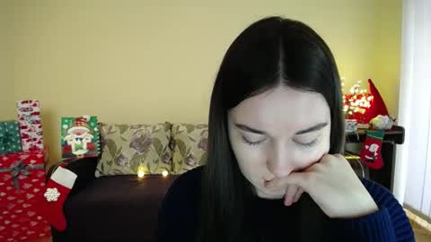 Snapshot of gabby_di chatting on January 7, 2025, 12:20 pm Jaklin online show from January 7, 2025, 12:20 pm