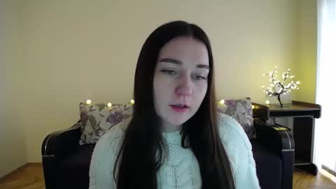 Snapshot of gabby_di chatting on January 15, 2025, 9:02 am Jaklin online show from January 15, 2025, 9:02 am