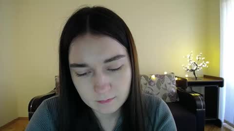 Snapshot of gabby_di chatting on January 18, 2025, 12:04 pm Jaklin online show from January 18, 2025, 12:04 pm