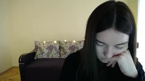 Snapshot of gabby_di chatting on January 21, 2025, 11:46 am Jaklin online show from January 21, 2025, 11:46 am