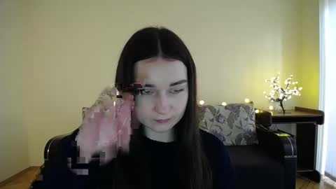 Snapshot of gabby_di chatting on February 1, 2025, 9:00 am Jaklin online show from February 1, 2025, 9:00 am