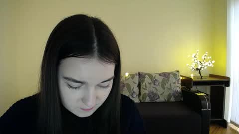 Snapshot of gabby_di chatting on February 4, 2025, 11:49 am Jaklin online show from February 4, 2025, 11:49 am