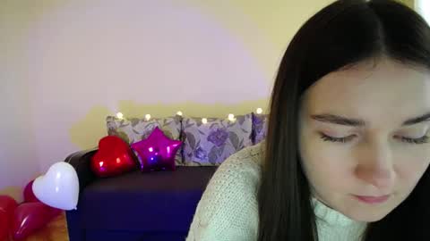 Snapshot of gabby_di chatting on February 11, 2025, 12:27 pm Jaklin online show from February 11, 2025, 12:27 pm