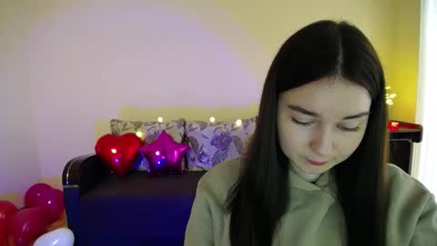 Snapshot of gabby_di chatting on February 12, 2025, 9:10 am Jaklin online show from February 12, 2025, 9:10 am