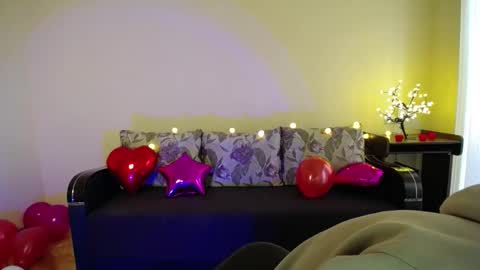 Snapshot of gabby_di chatting on February 12, 2025, 12:12 pm Jaklin online show from February 12, 2025, 12:12 pm