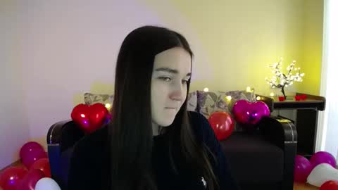 Snapshot of gabby_di chatting on February 13, 2025, 12:11 pm Jaklin online show from February 13, 2025, 12:11 pm