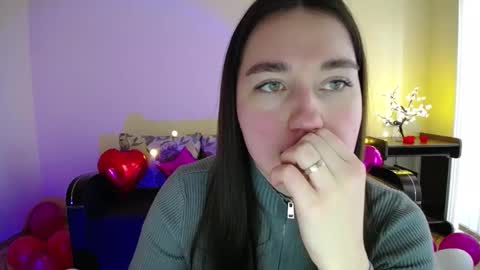 Snapshot of gabby_di chatting on February 19, 2025, 9:50 am Jaklin online show from February 19, 2025, 9:50 am