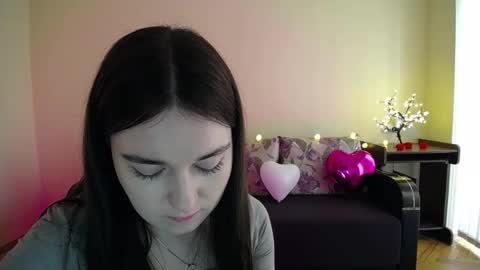 Snapshot of gabby_di chatting on March 12, 2025, 12:04 pm Jaklin online show from March 12, 2025, 12:04 pm
