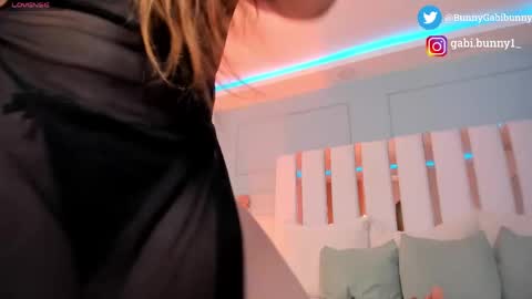 Snapshot of gabi_bunny chatting on May 25, 2026, 5:30 pm Gabi online show from May 25, 2026, 5:30 pm