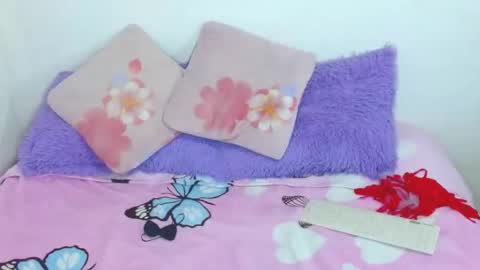 gabi_jhons_23 online show from March 18, 2026, 8:17 am