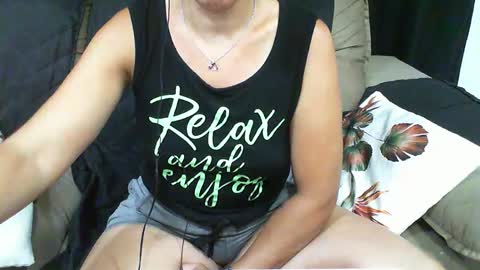 gaby  layla online show from December 14, 2024, 2:34 am