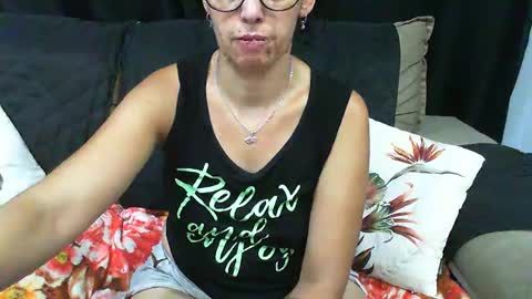 gaby  layla online show from January 19, 2025, 10:17 pm