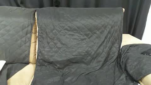 gaby  layla online show from February 28, 2025, 3:48 am