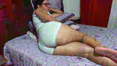 gaby  layla online show from October 15, 2025, 10:21 pm