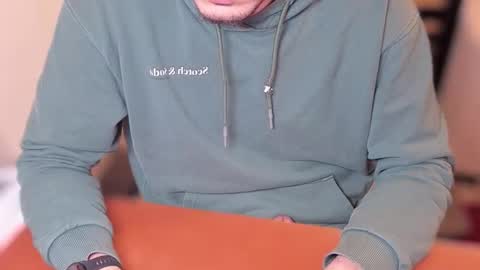 Snapshot of gabikkk chatting on March 10, 2026, 10:53 am Gabi online show from March 10, 2026, 10:53 am