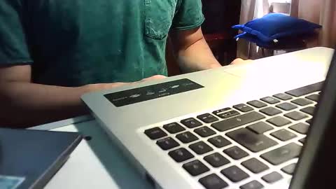 Snapshot of gabriel1839 chatting on February 11, 2025, 4:24 pm javier online show from February 11, 2025, 4:24 pm