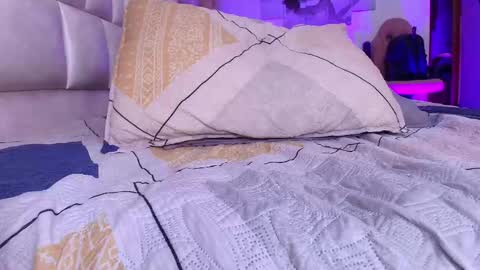 gabriela online show from September 18, 2025, 8:33 pm