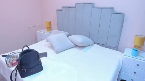   online show from September 24, 2025, 11:46 am