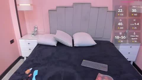   online show from October 31, 2025, 11:55 am