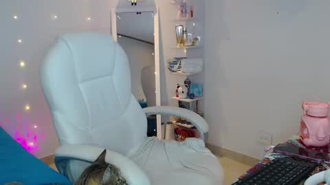 .  online show from November 12, 2025, 6:47 am