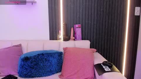 gabrielaa_miller_ online show from September 9, 2025, 7:46 pm