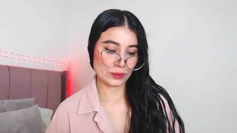 GabrielaRossa online show from April 5, 2026, 7:55 pm