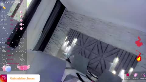 Gabriela online show from September 20, 2025, 4:08 pm