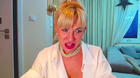 GabrielleMature online show from January 10, 2026, 3:25 pm