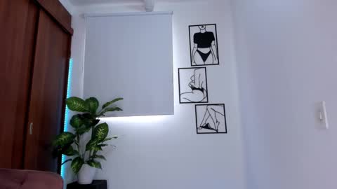 Snapshot of gaby_girl chatting on February 14, 2025, 9:53 pm online show from February 14, 2025, 9:53 pm