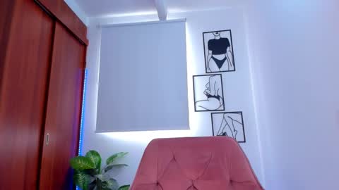 Snapshot of gaby_girl chatting on September 13, 2025, 8:52 pm online show from September 13, 2025, 8:52 pm