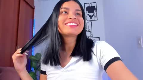Snapshot of gaby_girl chatting on October 14, 2025, 8:31 pm online show from October 14, 2025, 8:31 pm