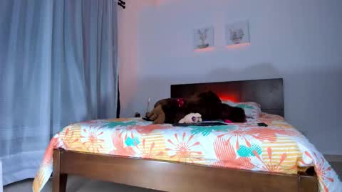 Snapshot of gabybuttler1 chatting on February 10, 2025, 11:23 pm Gabybuttler online show from February 10, 2025, 11:23 pm