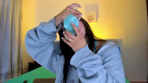 Snapshot of gabybuttler1 chatting on February 27, 2025, 8:31 pm Gabybuttler online show from February 27, 2025, 8:31 pm