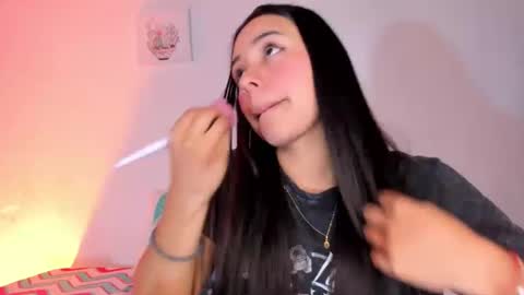 Snapshot of gabybuttler1 chatting on September 18, 2025, 1:18 am Gabybuttler online show from September 18, 2025, 1:18 am