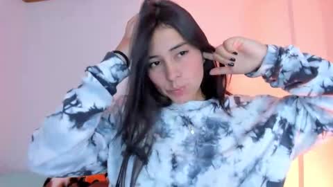 Snapshot of gabybuttler1 chatting on October 16, 2025, 12:00 am Gabybuttler online show from October 16, 2025, 12:00 am