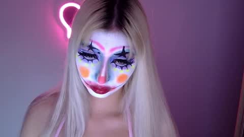 gabygumms online show from April 10, 2026, 3:39 pm