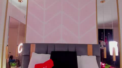 Gaby online show from December 20, 2025, 7:54 pm