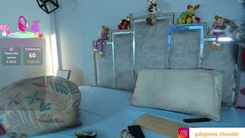 gabyyjones online show from December 19, 2025, 11:39 am